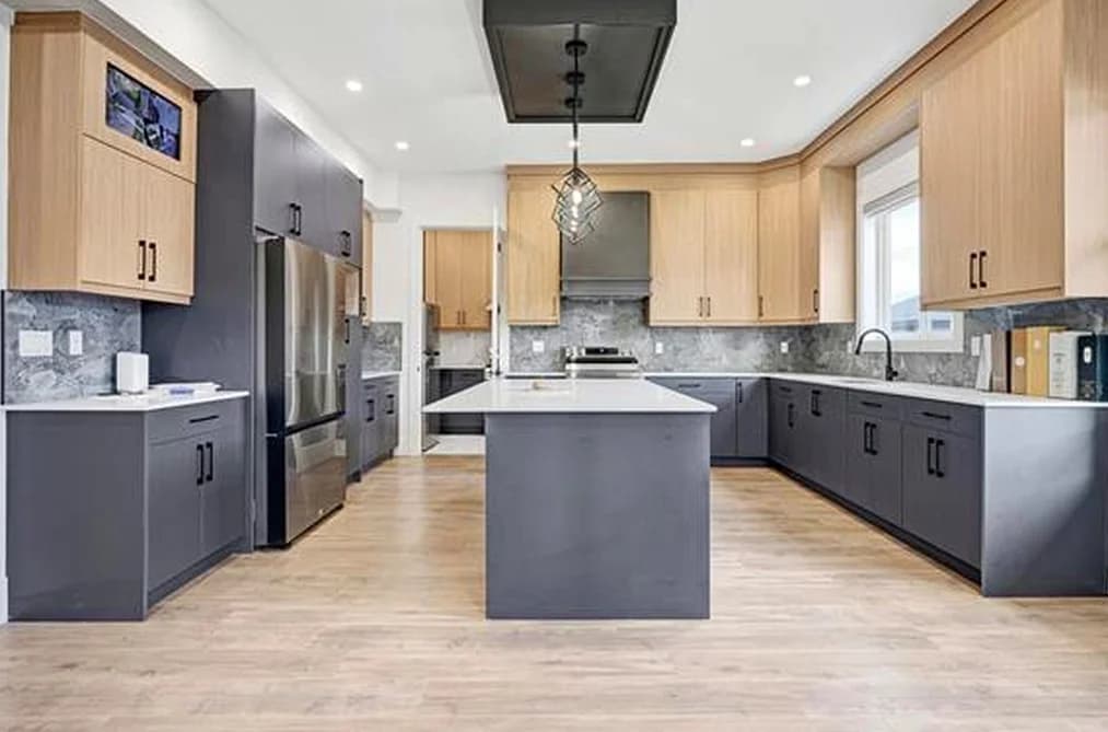 14739 62 AVENUE, Surrey, BC — Residential for Sale - Photo 2