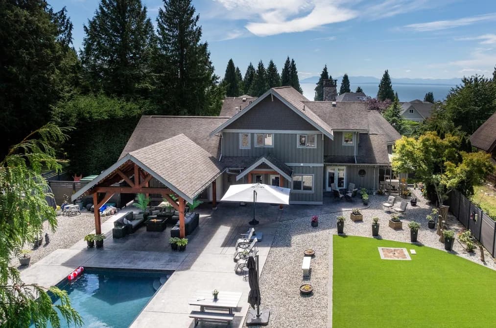 1474 VERNON DRIVE, Gibsons, BC — Residential for Sale - Main Photo