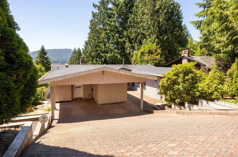 148 ROE DRIVE, Port Moody, BC — Residential for Sale - Photo 2