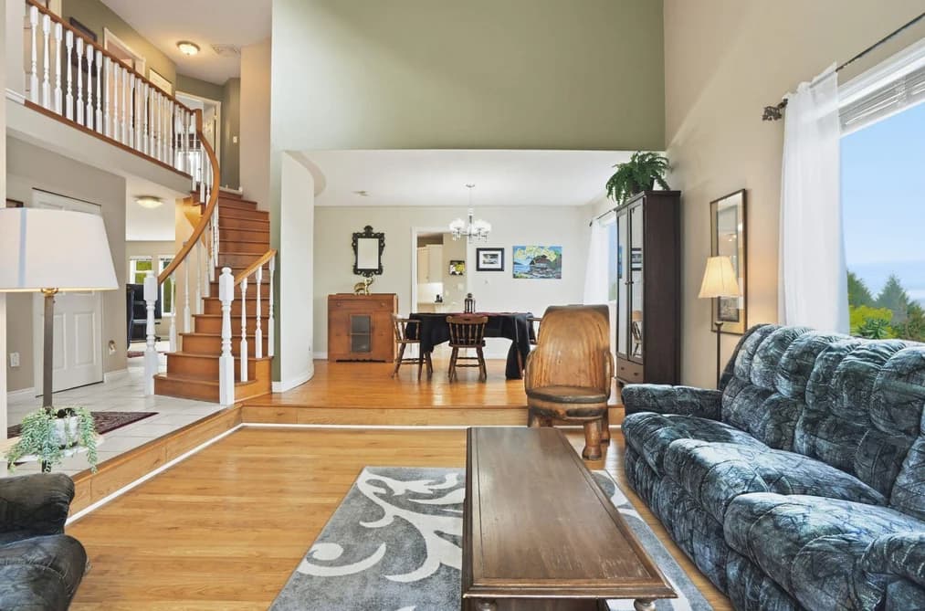 1481 SHAUGHNESSY PLACE, Gibsons, BC — Residential for Sale - Photo 2