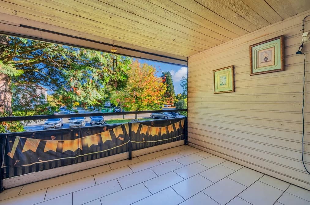 14846 HOLLY PARK LANE, Surrey, BC — Residential for Sale - Photo 2