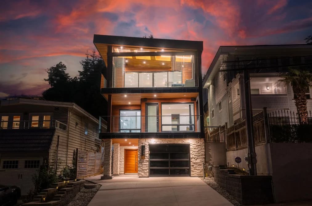 14857 BUENA VISTA AVENUE, White Rock, BC — Residential for Sale - Main Photo