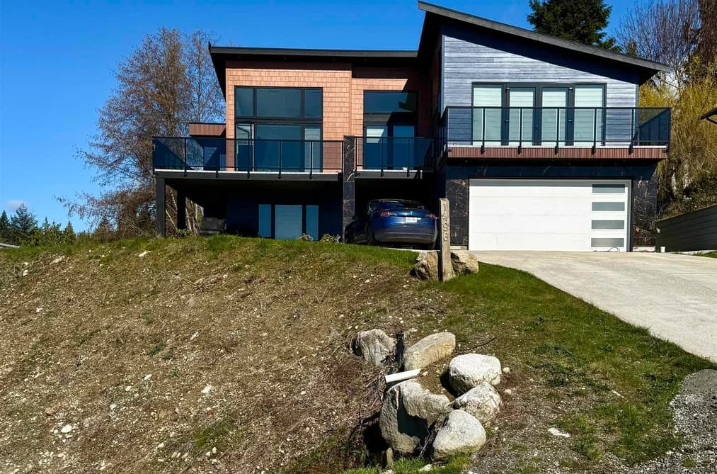 1496 BONNIEBROOK HEIGHTS ROAD, Gibsons, BC — Residential for Sale - Photo 2