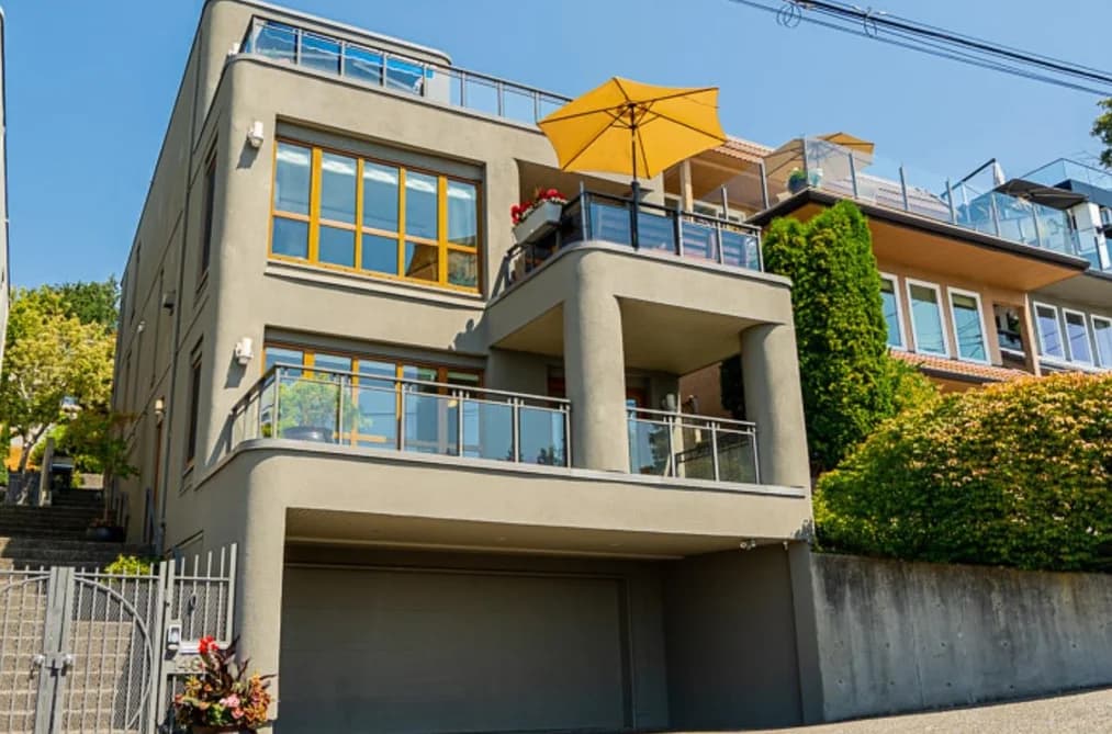 14971 BLACKWOOD LANE, White Rock, BC — Residential for Sale - Main Photo