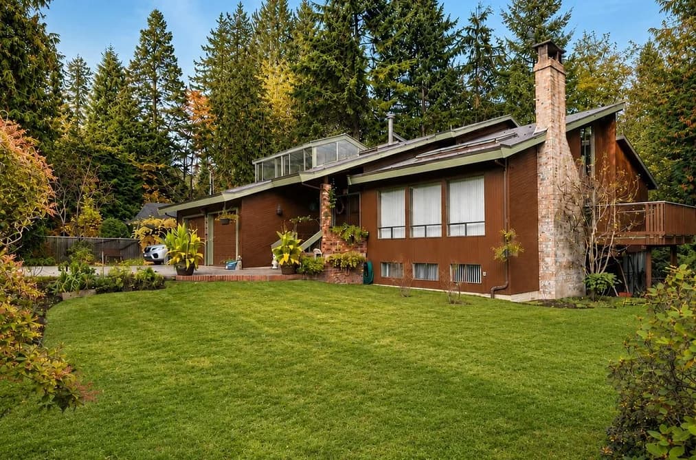 1498 CHAMBERLAIN DRIVE, North Vancouver, BC — Residential for Sale - Photo 2