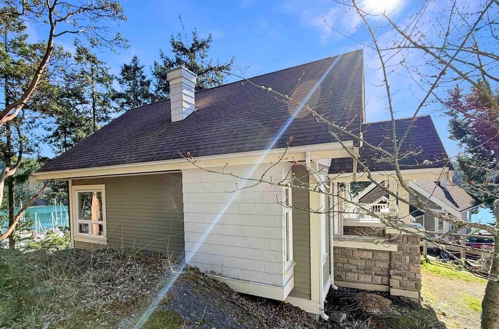 14C 2315 MACKINNON ROAD, Pender Island, BC — Residential for Sale - Photo 2