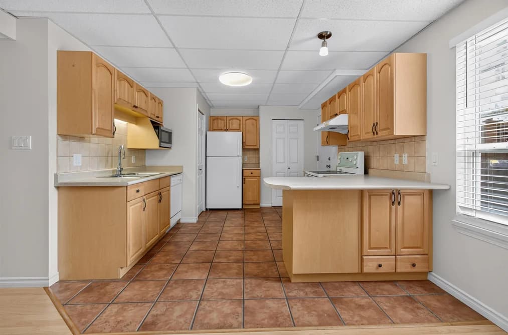 14XX GALLETTE PLACE, Coquitlam BC V3E 2X1 - Photo 1