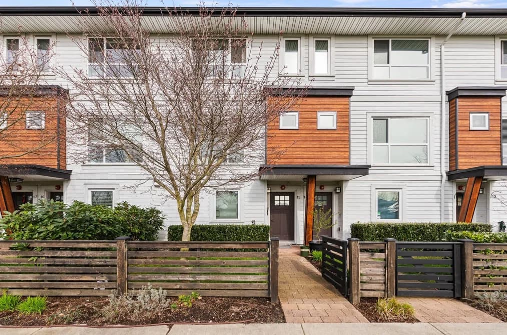 15 240 JARDINE STREET, New Westminster, BC — Residential for Sale - Main Photo