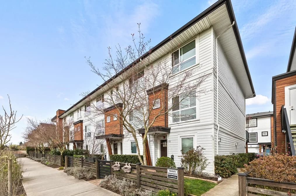 15 240 JARDINE STREET, New Westminster, BC — Residential for Sale - Photo 2
