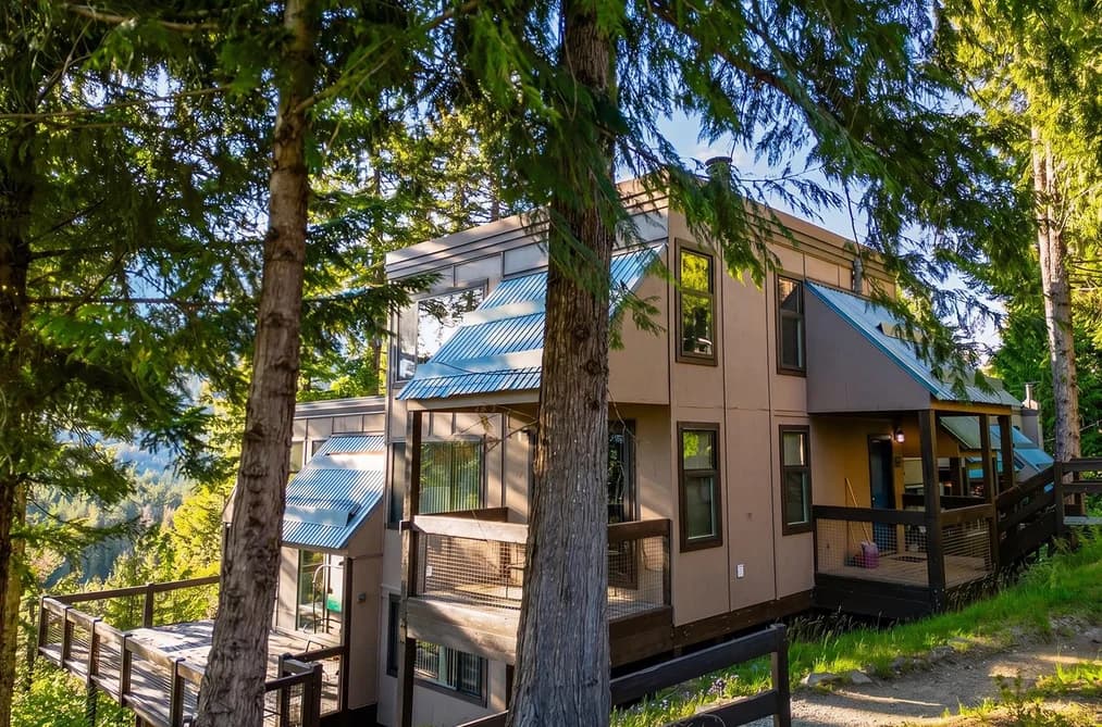 15 2400 CAVENDISH WAY, Whistler, BC — Residential for Sale - Main Photo