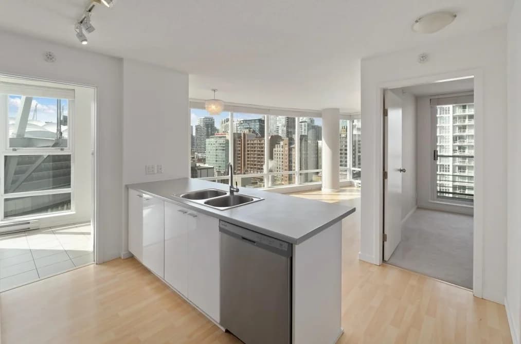 1503 111 W GEORGIA STREET, Vancouver BC V6E 4M3 - Photo 1