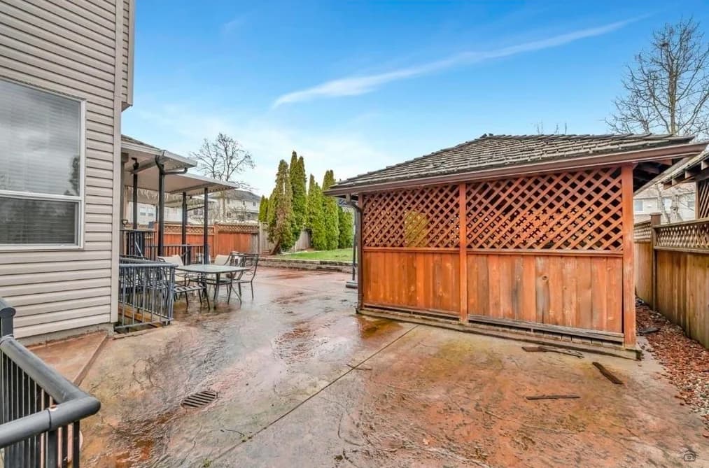 15039 69 AVENUE, Surrey, BC — Residential for Sale - Photo 2