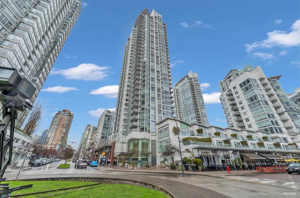 1506 1199 MARINASIDE CRESCENT, Vancouver, BC — Residential for Sale - Main Photo