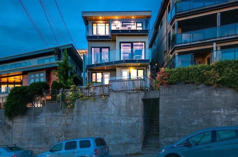15061 VICTORIA AVENUE, White Rock, BC — Residential for Sale - Photo 2