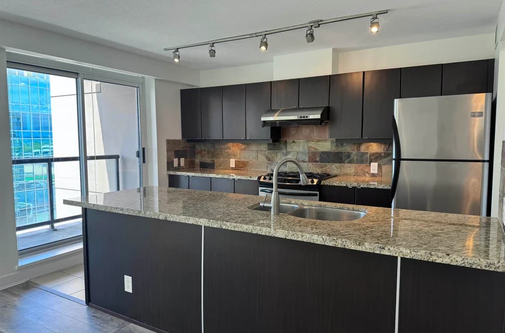 1507 6068 NO. 3 ROAD, Richmond, BC — Residential for Sale - Photo 2