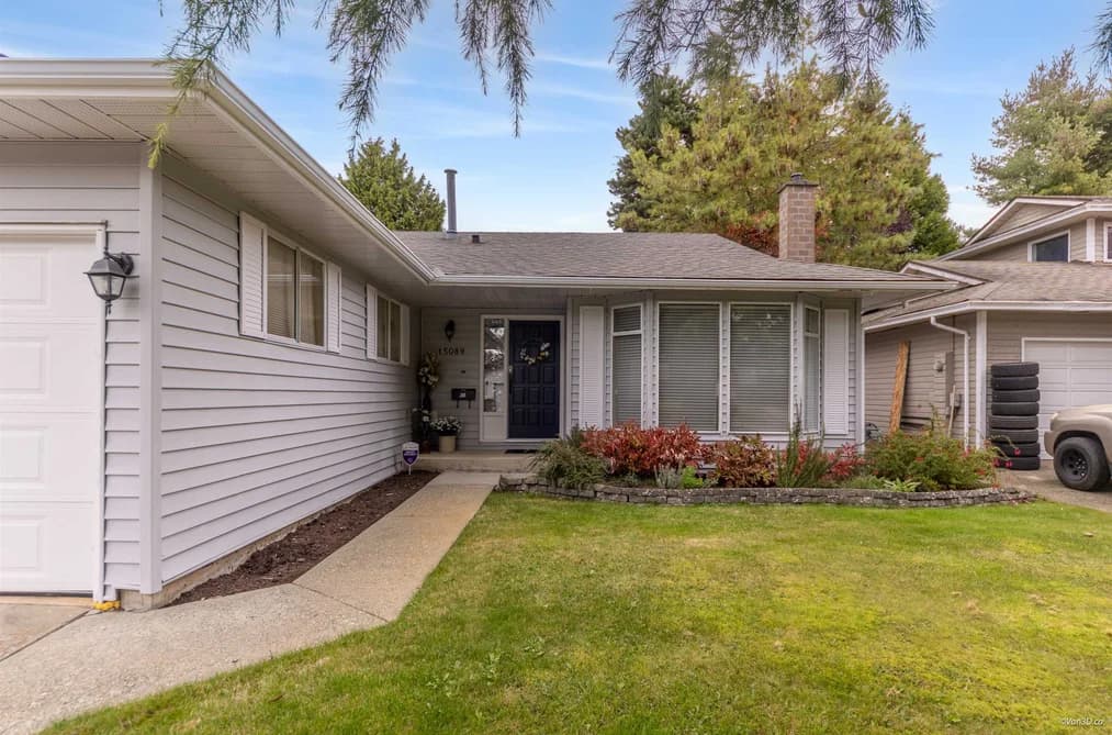 15089 19A Avenue, Surrey, BC - House for Sale - Photo 2 of 21 15089 19A Avenue, Surrey, BC - House for Sale - Photo 2 of 21