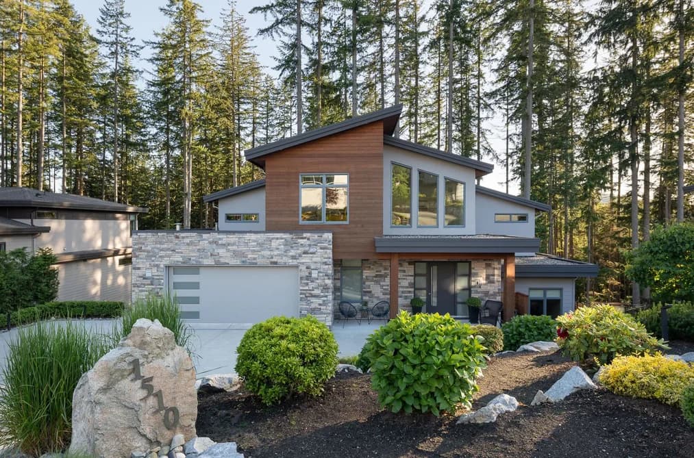 1510 CRYSTAL CREEK DRIVE, Anmore, BC — Residential for Sale - Photo 2
