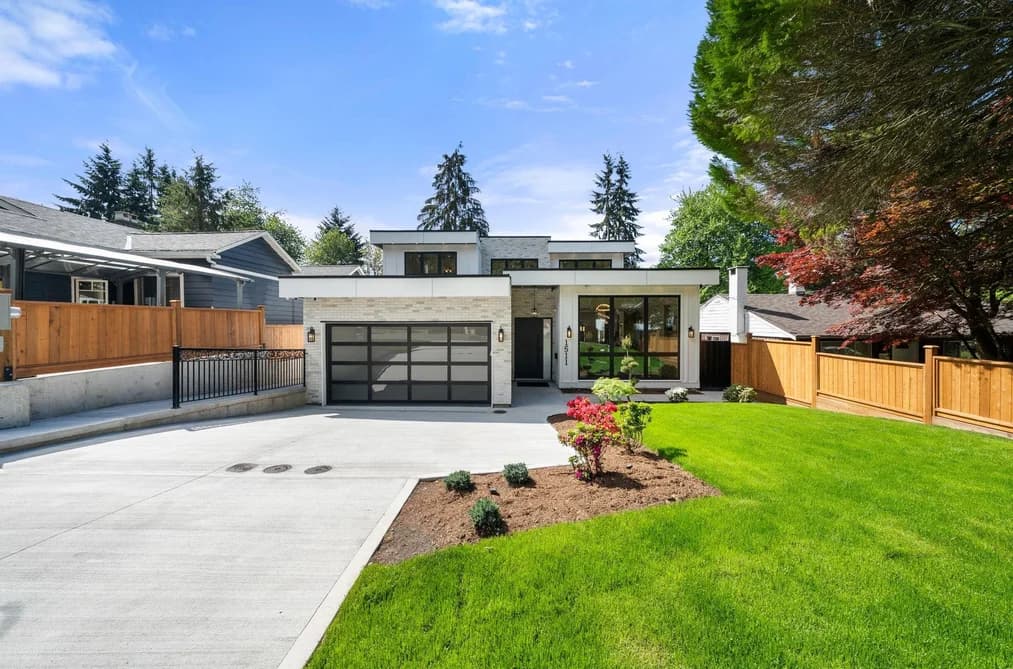 1511 BURRILL AVENUE, North Vancouver, BC — Residential for Sale - Photo 2