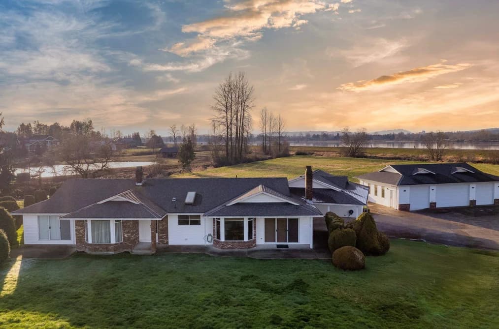 15145 HARRIS ROAD, Pitt Meadows, BC — Residential for Sale - Photo 2