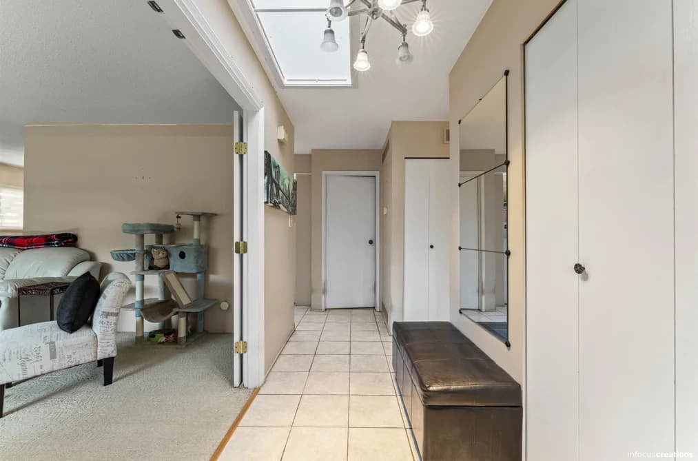 15156 93 AVENUE, Surrey, BC — Residential for Sale - Photo 2