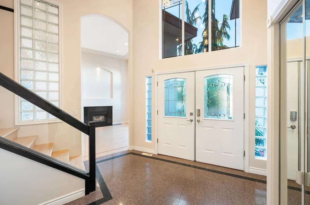 1522 WHITEBARK PLACE, Coquitlam, BC — Residential for Sale - Photo 2