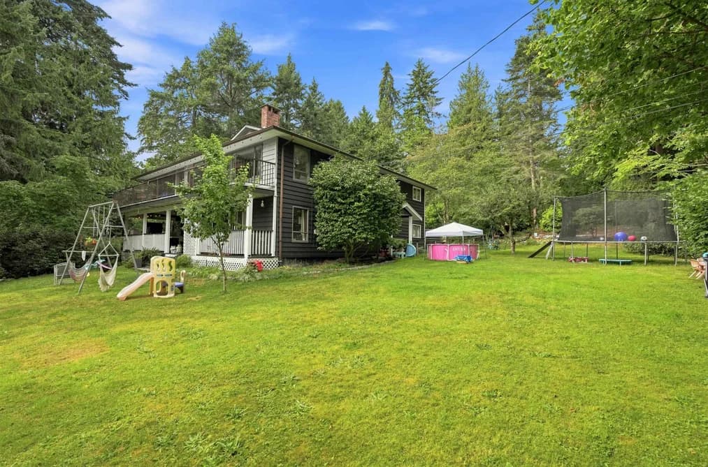 1523 GRANDVIEW ROAD, Gibsons, BC — Residential for Sale - Main Photo