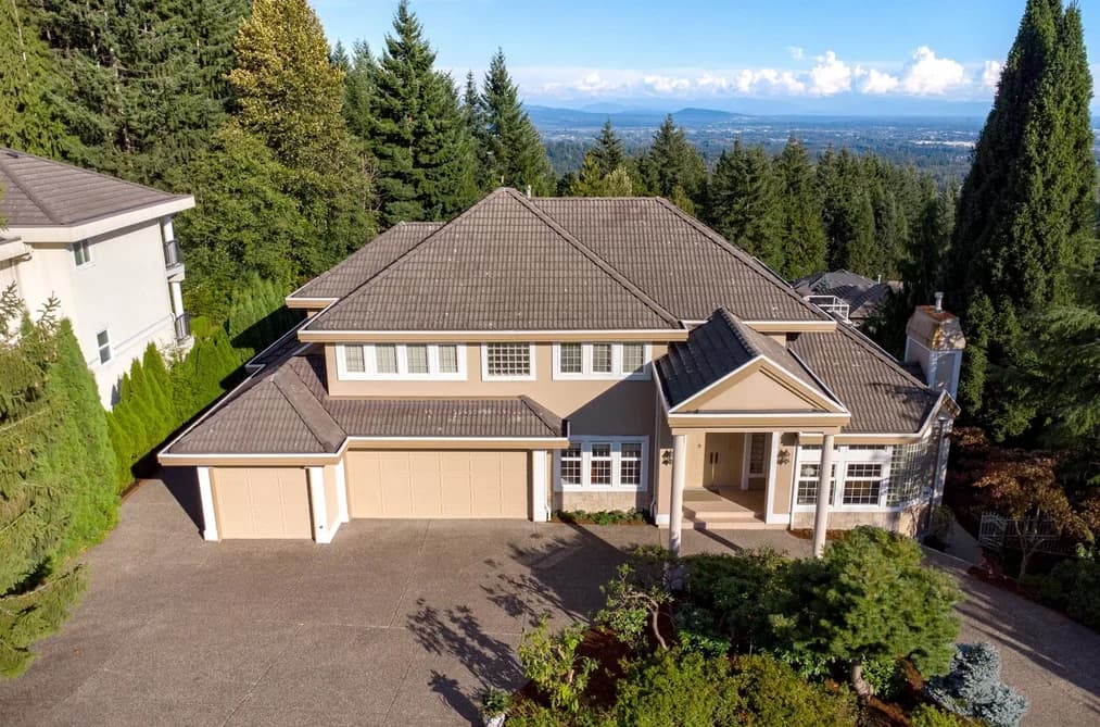 1535 PARKWAY BOULEVARD, Coquitlam, BC — Residential for Sale - Main Photo