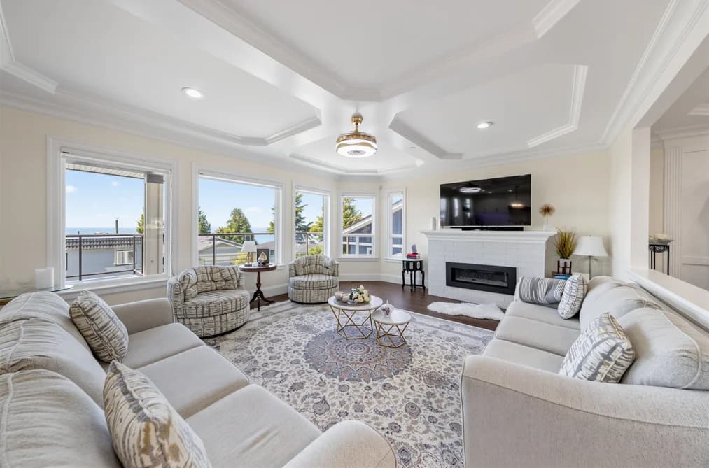 15354 ROYAL AVENUE, White Rock, BC — Residential for Sale - Photo 2