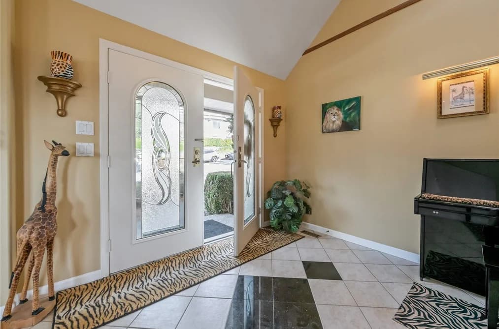 1541 LODGEPOLE PLACE, Coquitlam, BC — Residential for Sale - Photo 2