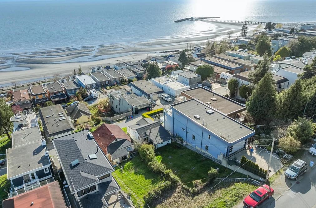 15412 COLUMBIA AVENUE, White Rock, BC — Residential for Sale - Photo 2