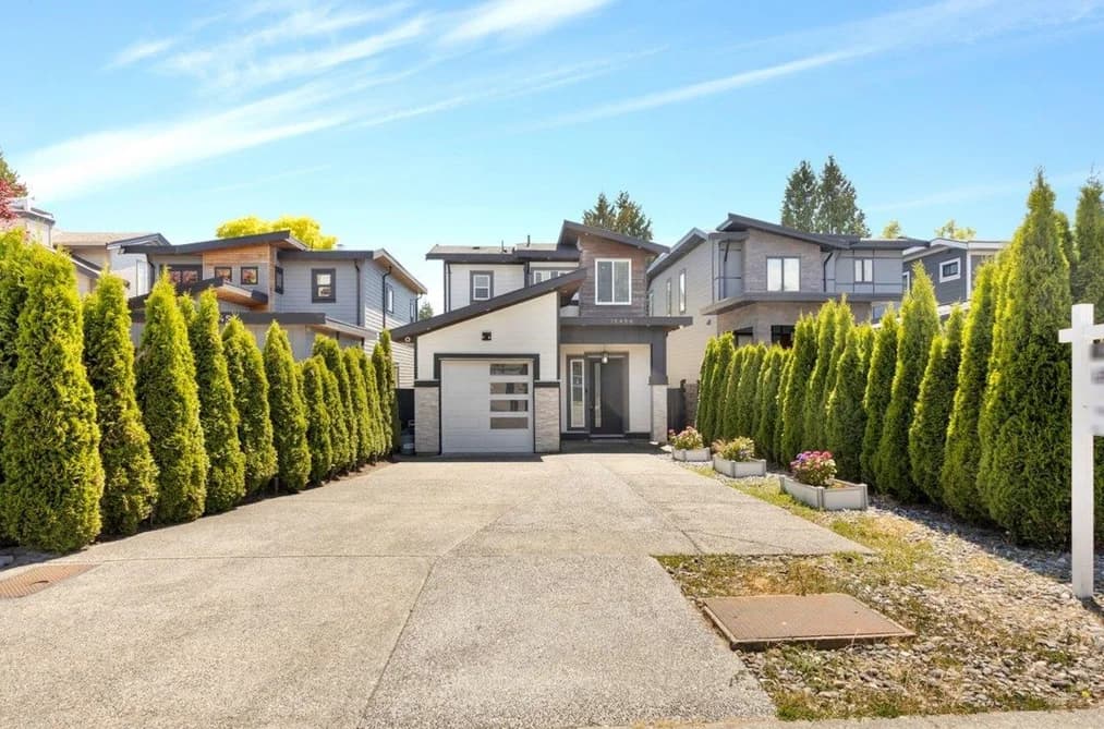 15456 RUSSELL AVENUE, White Rock, BC — Residential for Sale - Photo 2