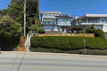 House for sale at 15477 Columbia Avenue White Rock British Columbia - MLS: R3141536