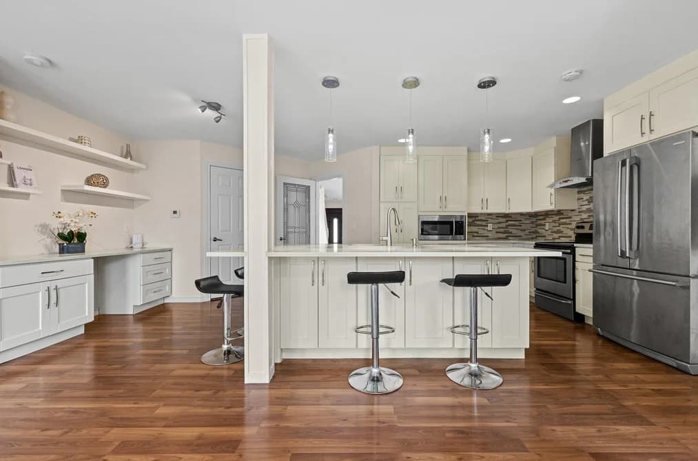 15488 108A AVENUE, Surrey, BC — Residential for Sale - Photo 2