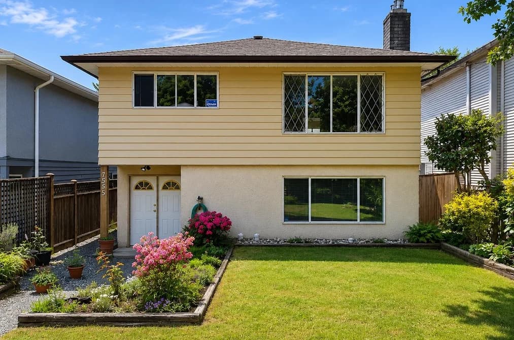 1555 BURRILL AVENUE, North Vancouver, BC — Residential for Sale - Main Photo