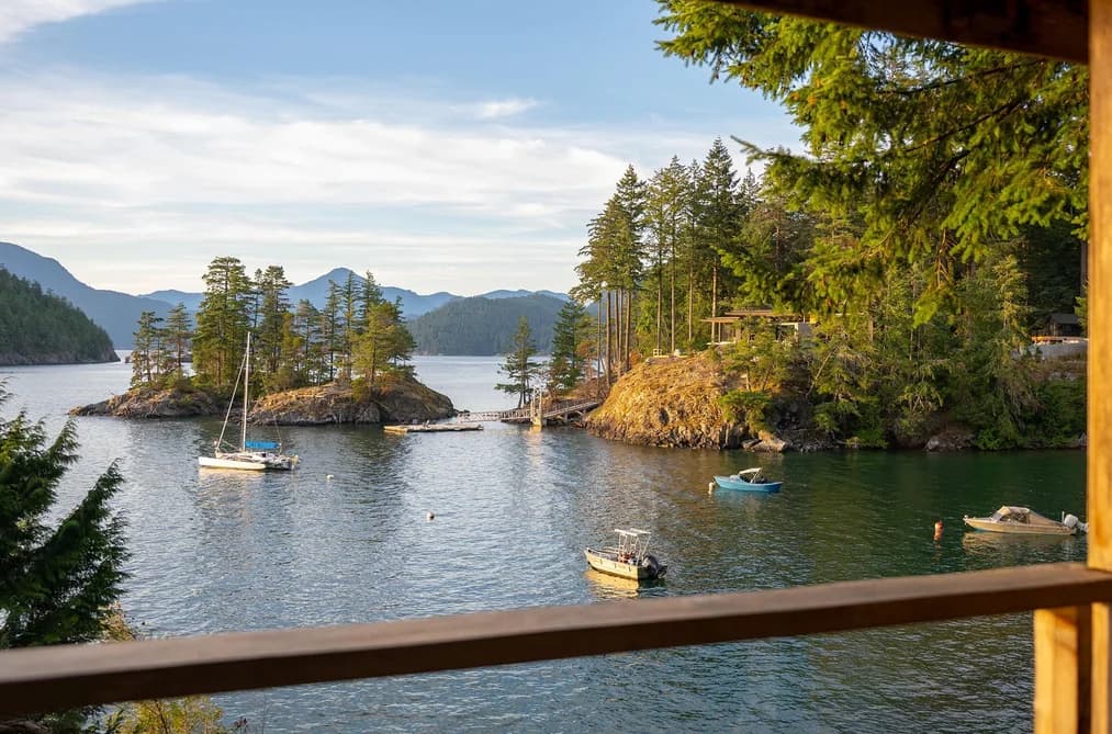 1558 MOUNT GARDNER ROAD, Bowen Island, BC — Residential for Sale - Photo 2