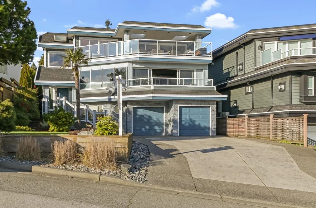 15587 SEMIAHMOO AVENUE, White Rock, BC — Residential for Sale - Main Photo