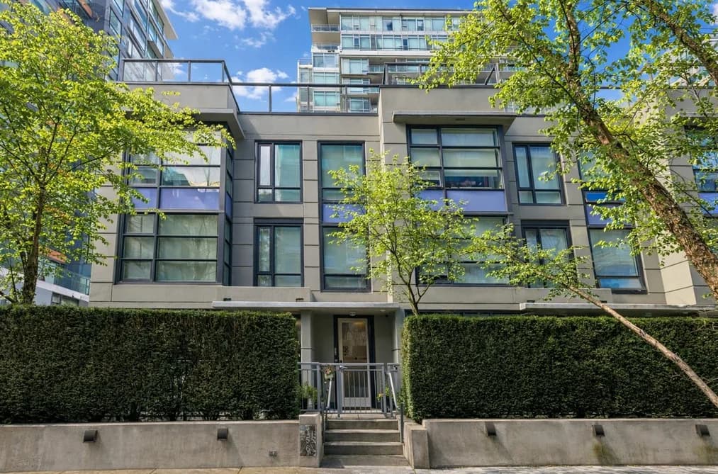156 W 1ST AVENUE, Vancouver, BC — Residential for Sale - Photo 2