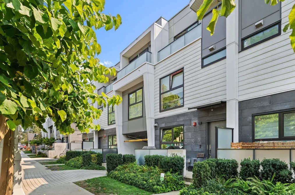 156 W WOODSTOCK AVENUE, Vancouver, BC — Residential for Sale - Main Photo