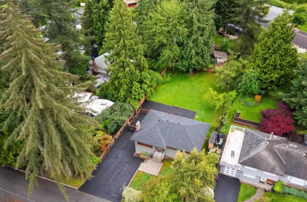 1561 MERLYNN CRESCENT, North Vancouver, BC — Residential for Sale - Photo 2
