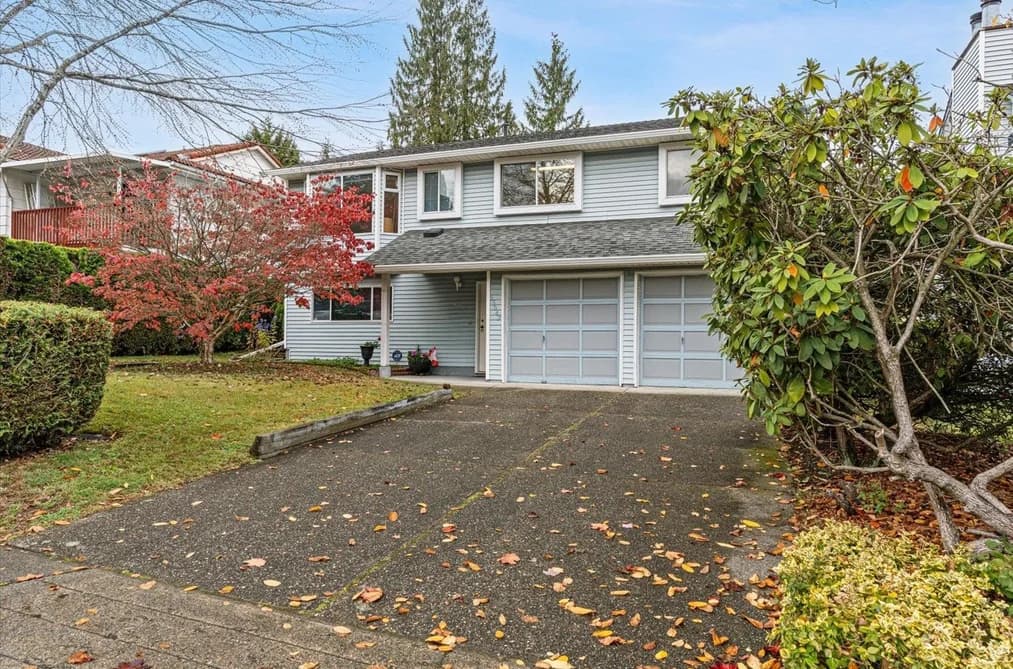 15643 98 Avenue, Surrey, BC - House for Sale - Photo 2 of 32 15643 98 Avenue, Surrey, BC - House for Sale - Photo 2 of 32