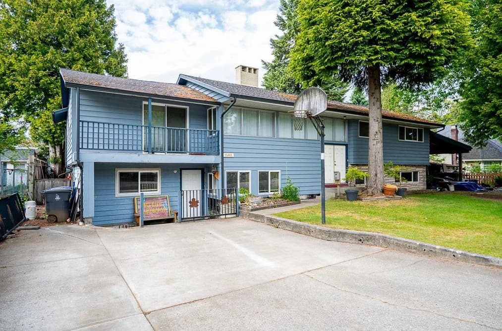15661 92 AVENUE, Surrey, BC — Residential for Sale - Photo 2
