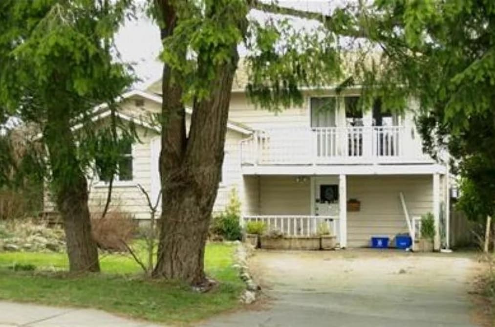 15695 THRIFT AVENUE, White Rock, BC — Residential for Sale - Main Photo