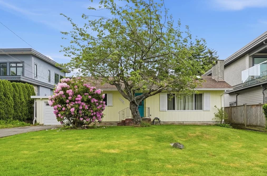 1570 BREARLEY STREET, White Rock, BC — Residential for Sale - Photo 2