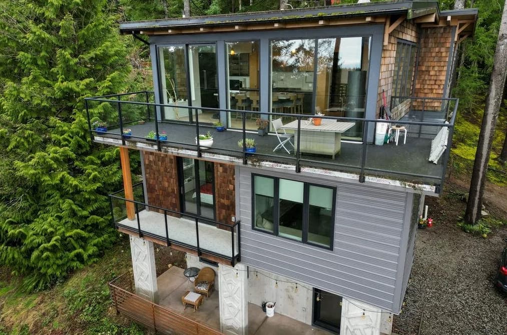 1572 MOUNTAIN ROAD, Gibsons, BC — Residential for Sale - Photo 2