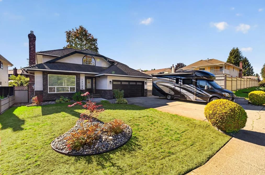 15728 90 AVENUE, Surrey, BC — Residential for Sale - Photo 2