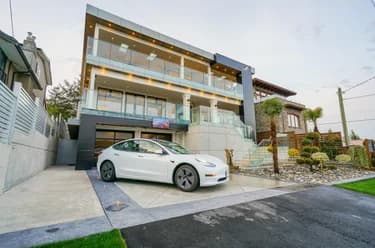 House for sale at 15729 Cliff Avenue White Rock British Columbia - MLS: R3135240