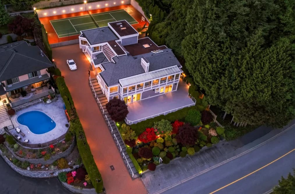 1574 CHARTWELL DRIVE, West Vancouver, BC — Residential for Sale - Main Photo
