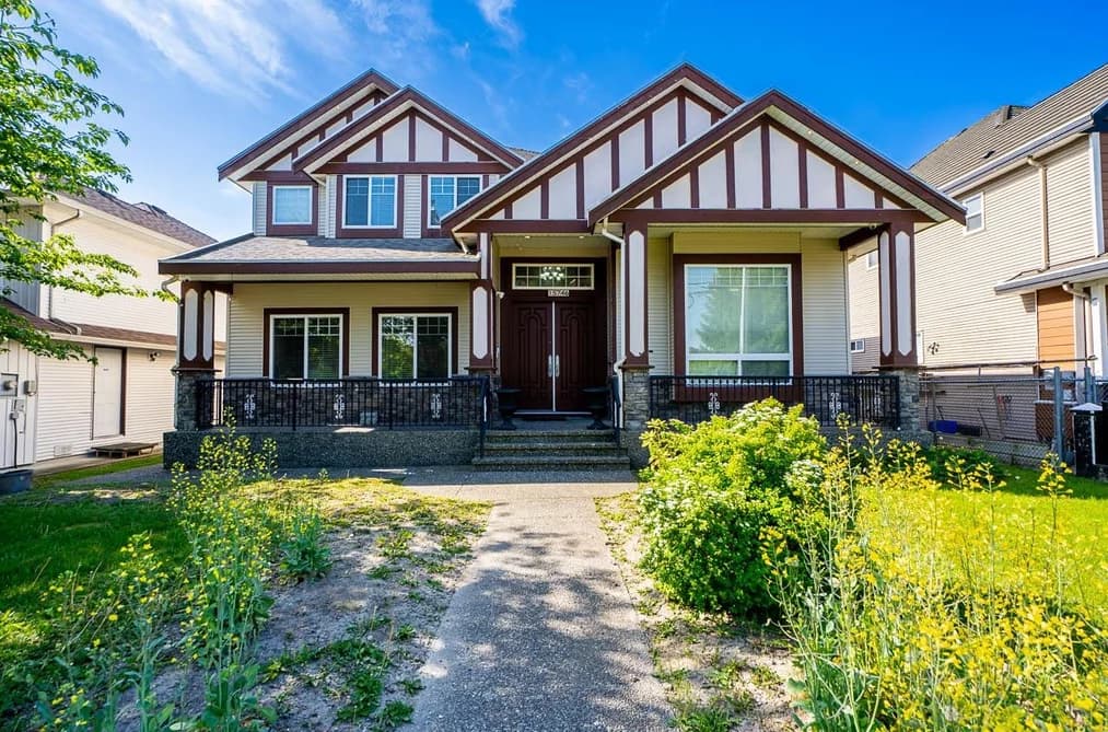 15746 84 AVENUE, Surrey, BC — Residential for Sale - Photo 2
