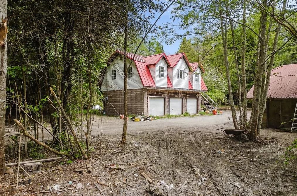 1575 BURTON ROAD, Gibsons, BC — Residential for Sale - Main Photo