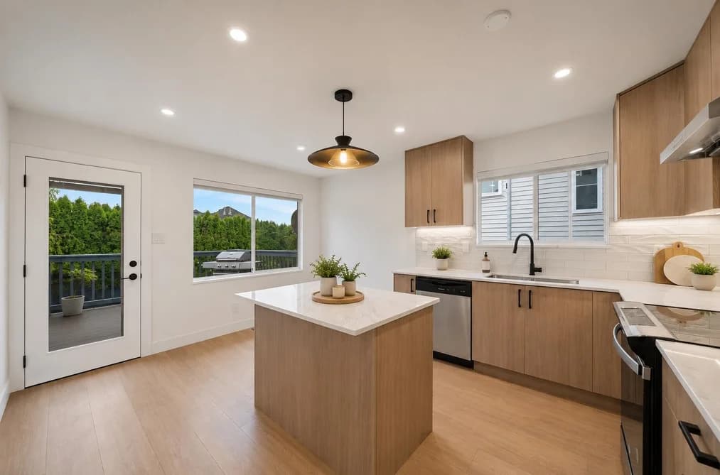 1576 161 STREET, White Rock, BC — Residential for Sale - Photo 2